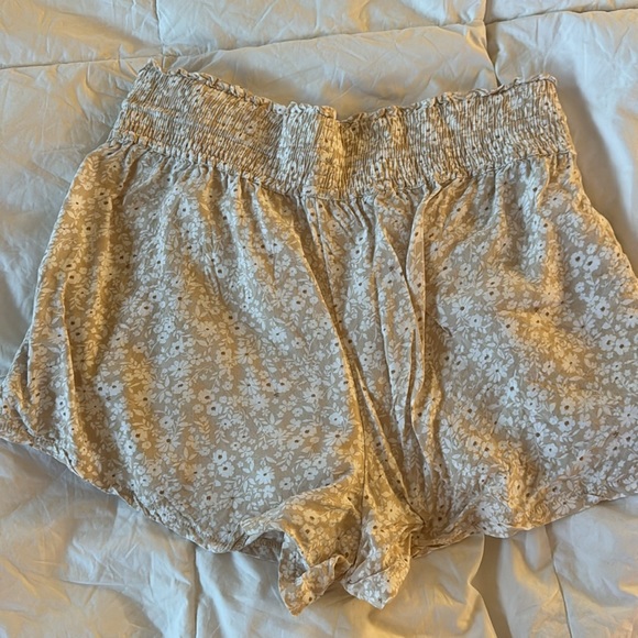 Daisy Abercrombie pull on shorts - Picture 5 of 5